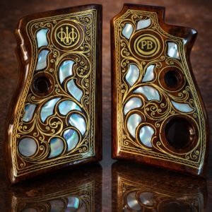 Beretta mod 70 tek düğmeli 7.65 mm tabanca kabzesi